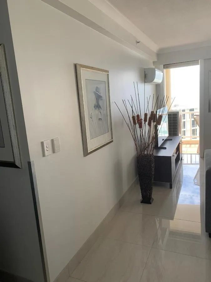 Stunning 2 Bedroom Ocean View Apartment Gold Coast