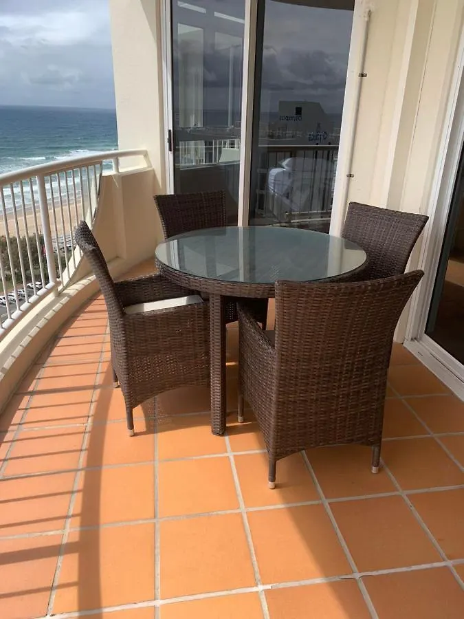 Stunning 2 Bedroom Ocean View Apartment Gold Coast Australia
